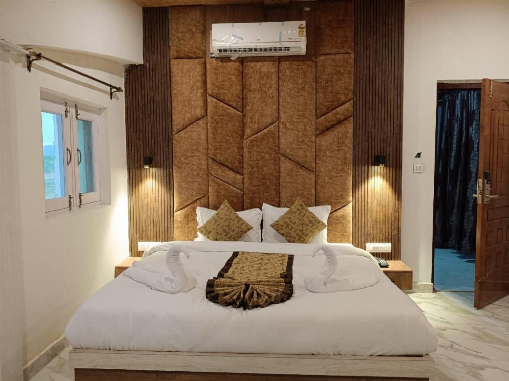 Room image 3