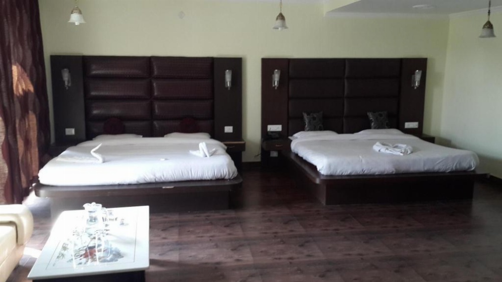 Room image 3